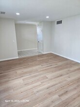 2035 E Kern Ave in Tulare, CA - Building Photo - Building Photo