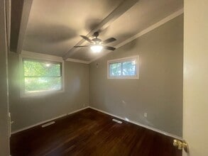 212 S Emerald Ln in Carbondale, IL - Building Photo - Building Photo