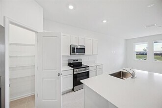 2979 Maloof Dr in Davenport, FL - Building Photo - Building Photo