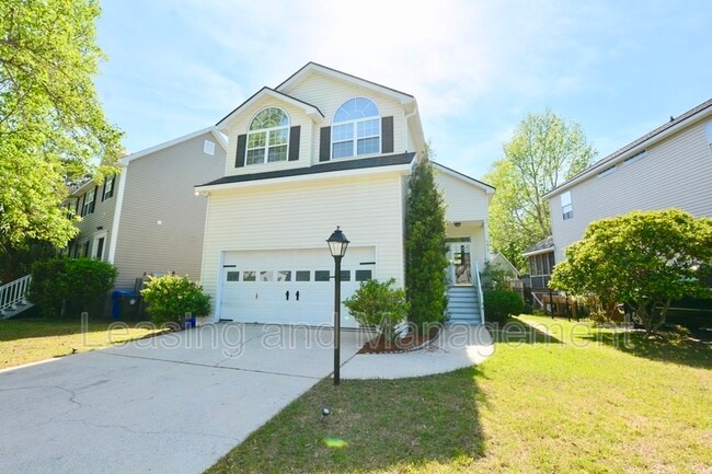 property at 813 Harbor Pl Dr