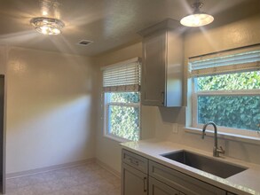 14616-14616 Pansy St in San Leandro, CA - Building Photo - Building Photo