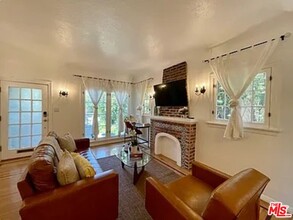 1118 10th St in Santa Monica, CA - Building Photo - Building Photo