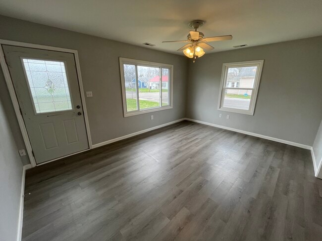 703 E 28th St in Marion, IN - Foto de edificio - Building Photo