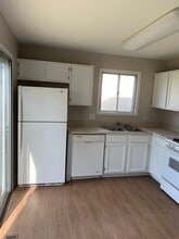 735 Clearwood Ct in Aurora, IL - Building Photo - Building Photo