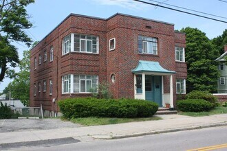 143 Pidge Ave in Pawtucket, RI - Building Photo - Building Photo