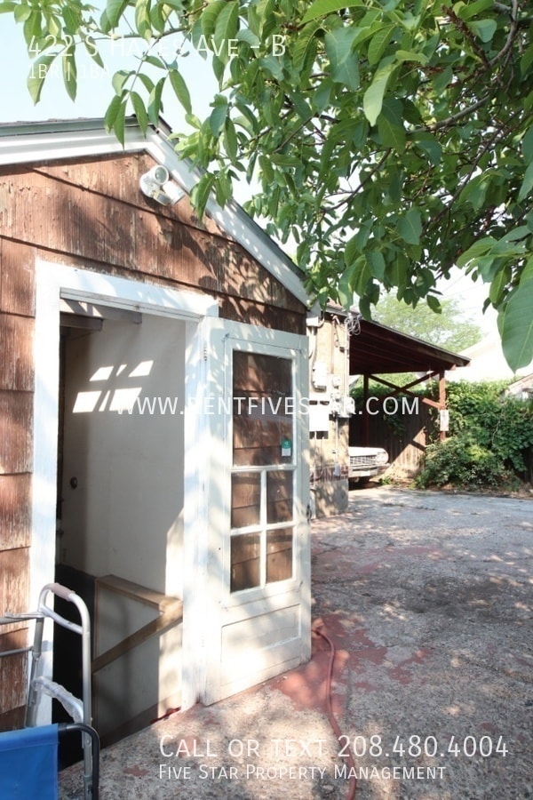 422 S Hayes Ave in Pocatello, ID - Building Photo - Building Photo