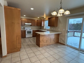 274 Tony Ln in Howard, WI - Building Photo - Building Photo