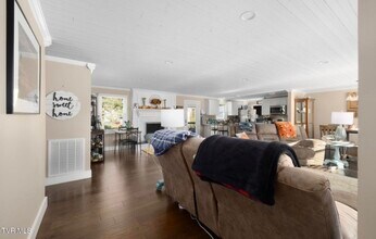 2916 Newbern Dr in Johnson City, TN - Foto de edificio - Building Photo