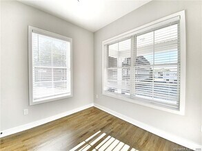 4 Berkeley St-Unit -11 in Norwalk, CT - Foto de edificio - Building Photo