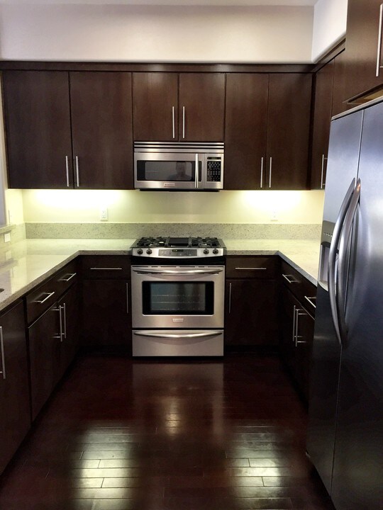 4820 Bellflower Ave, Unit 207 in Los Angeles, CA - Building Photo