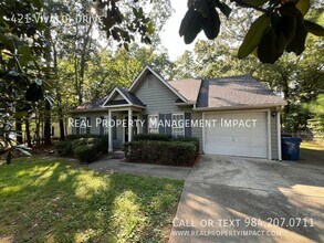 421 Vivaldi Dr in Durham, NC - Building Photo - Building Photo