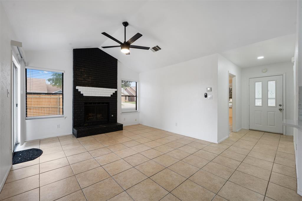 2625 Garrettson Dr in Austin, TX - Building Photo