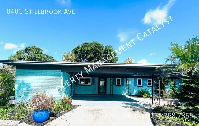 8401 Stillbrook Ave in Tampa, FL - Building Photo - Building Photo