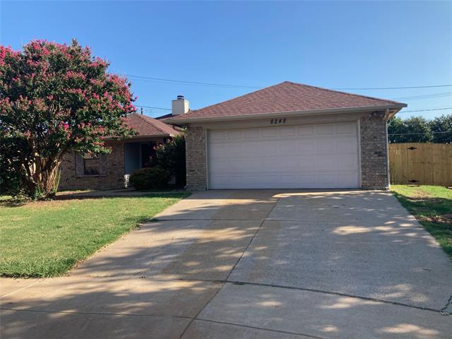 8248 Lesley Ln in Watauga, TX - Building Photo