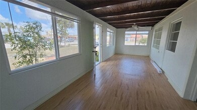 45 W Langsner St in Englewood, FL - Building Photo - Building Photo