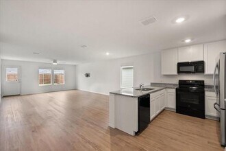 5809 Cherry Holw Wy in Princeton, TX - Building Photo - Building Photo