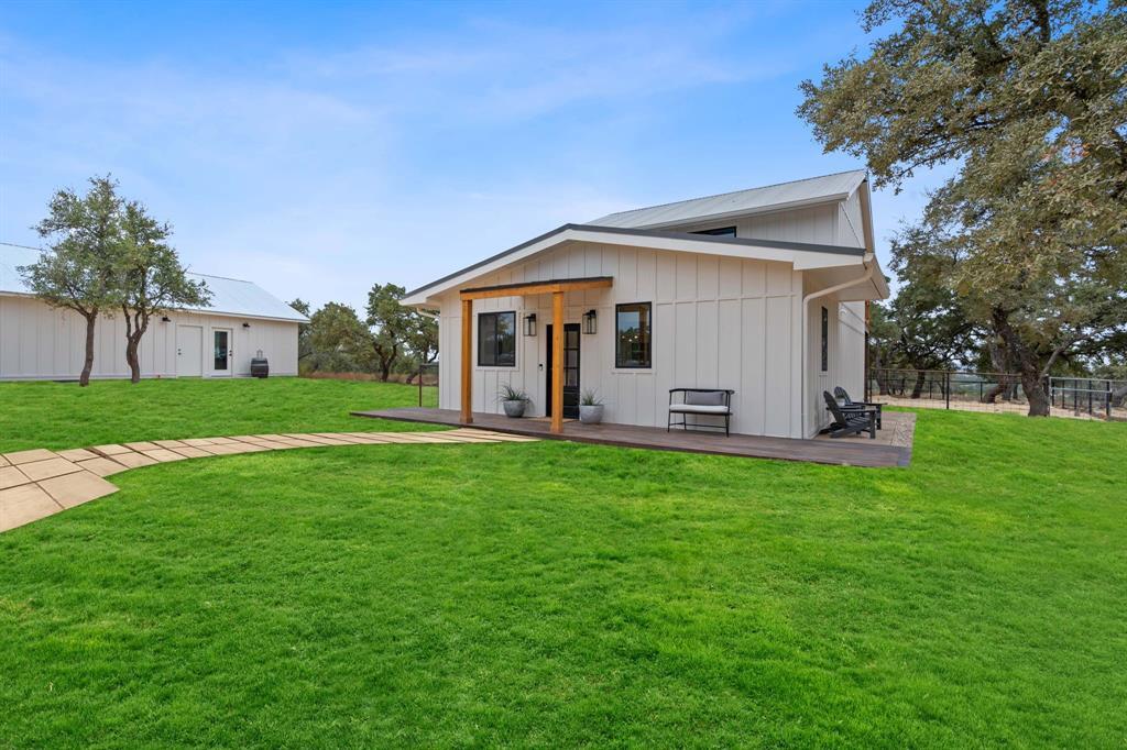 680 S Oak Forest Dr in Dripping Springs, TX - Building Photo