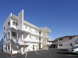 2064 Young St in Honolulu, HI - Building Photo