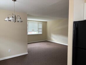 1235 Fuller St, Unit 2 fl in Philadelphia, PA - Building Photo - Building Photo
