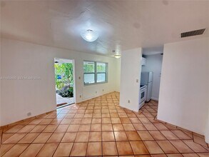 924 NE 17th Terrace in Fort Lauderdale, FL - Building Photo - Building Photo