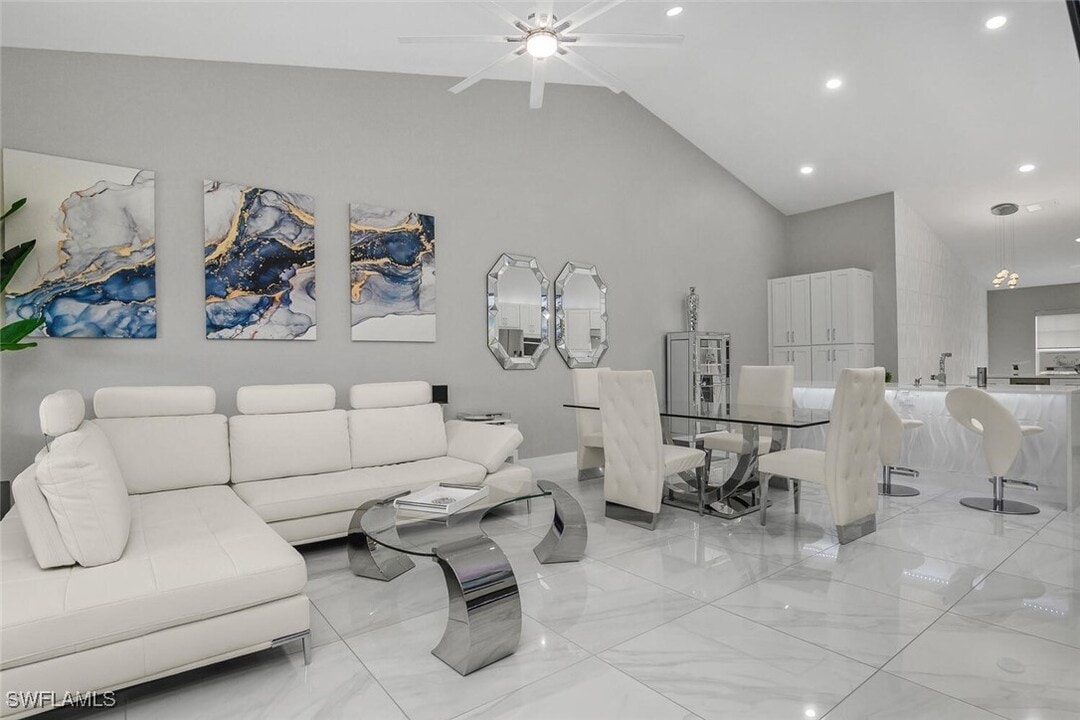 20071 Seagrove St in Estero, FL - Building Photo