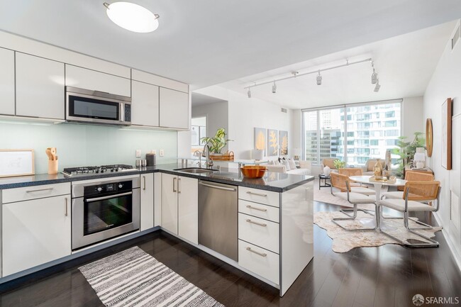 property at 338 Spear St