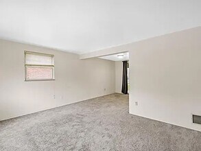 517 Maytide St in Pittsburgh, PA - Building Photo - Building Photo