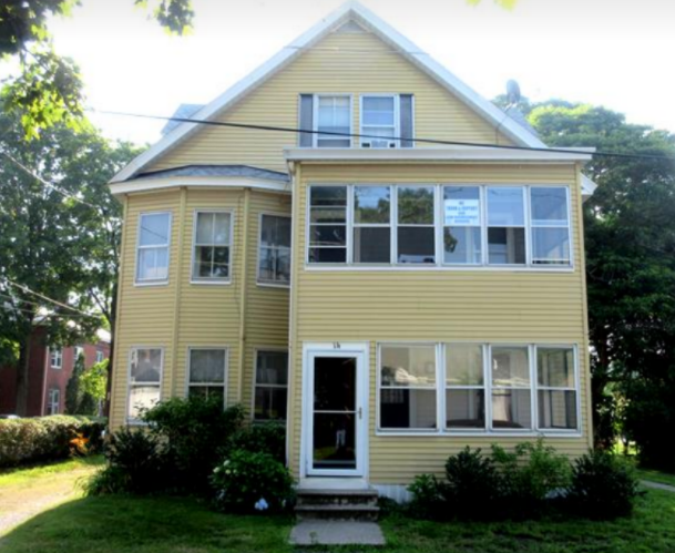 14 Schley St, Unit 1 in Clinton, MA - Foto de edificio