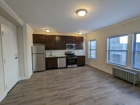 5359 N Kenmore Ave, Unit 5417-504 Apartments