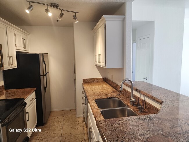 11375 E Sahuaro Dr