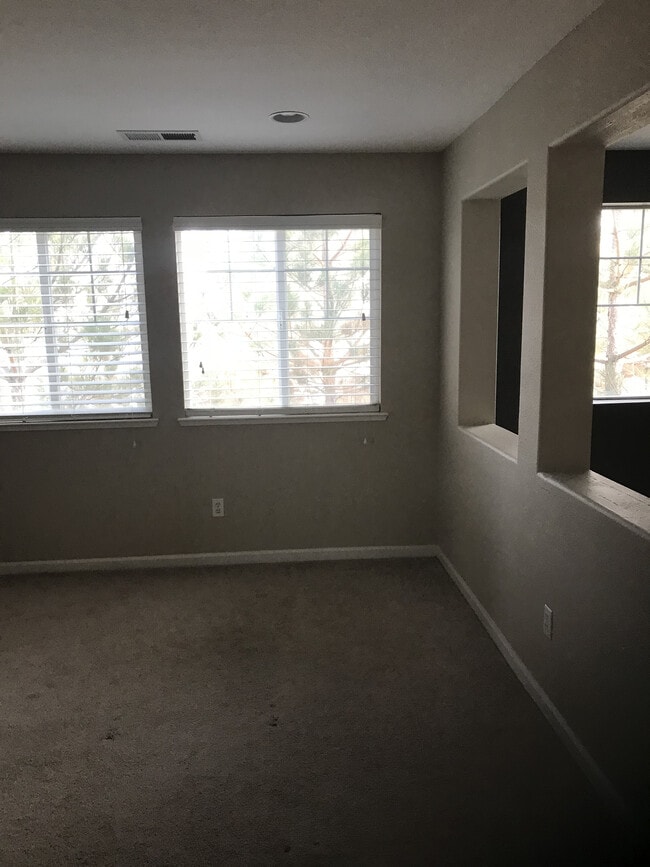 6614 Panther Creek Dr in Sparks, NV - Building Photo - Building Photo