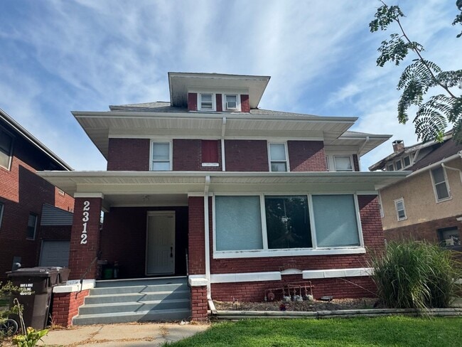 property at 2312 Washington St