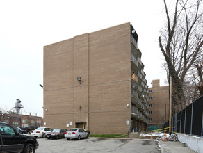 Miles Elmarge in Cleveland, OH - Foto de edificio - Building Photo