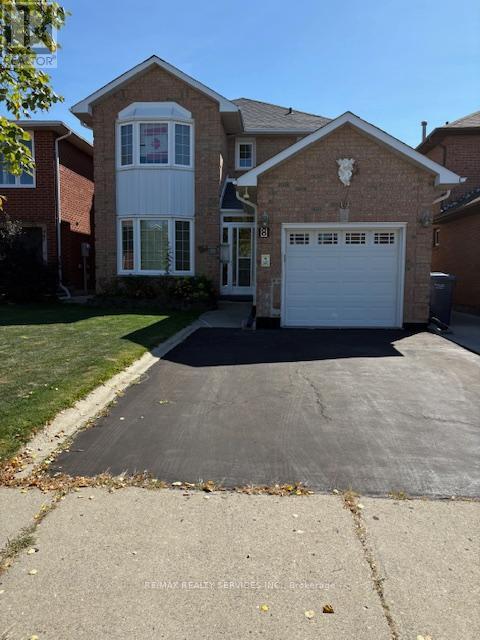 8 Evalene Ct in Brampton, ON - Building Photo - Building Photo