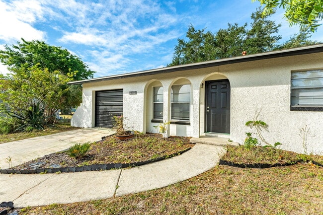 property at 2160 Fairlane Dr