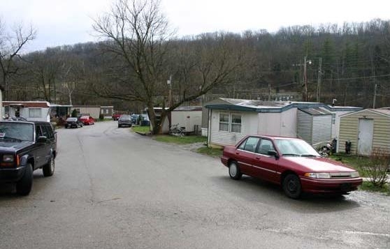 719 Bromley Crescent Springs Rd in Crescent Springs, KY - Foto de edificio - Building Photo