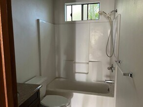 5008 Mahinahina St in Lahaina, HI - Building Photo - Building Photo