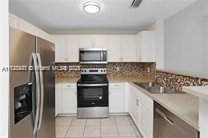 10 Aragon Ave in Miami, FL - Building Photo - Building Photo