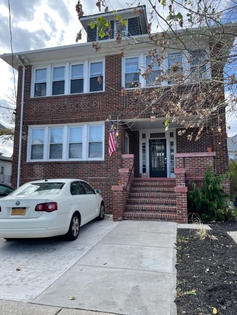 163 Beach 122nd St in Rockaway Park, NY - Building Photo - Building Photo