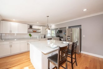 5 Crescent St in Pepperell, MA - Foto de edificio - Building Photo