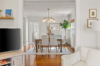 35 Hall Ave in Newport, RI - Building Photo - Building Photo