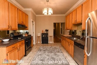 1720 N Ashland Ave, Unit J00W in Chicago, IL - Building Photo - Building Photo