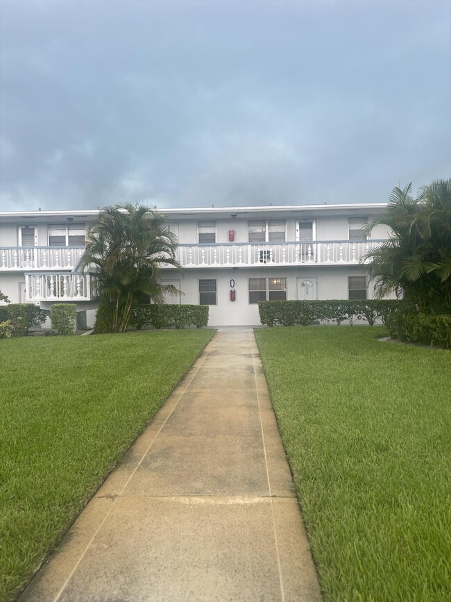 354 Norwich O in West Palm Beach, FL - Building Photo - Building Photo