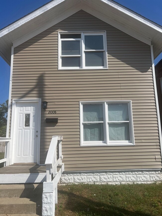 property at 2008 Kishwaukee St