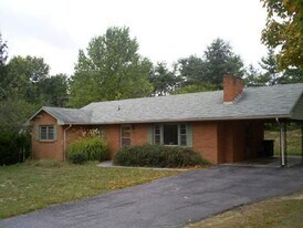 600 Broce Dr in Blacksburg, VA - Building Photo