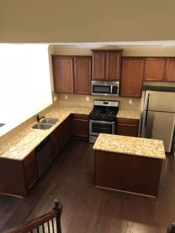 955 Firethorne Pass in Cumming, GA - Foto de edificio - Building Photo