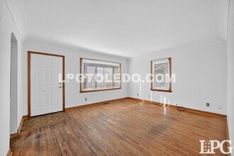 1525 Akron St in Toledo, OH - Building Photo - Building Photo