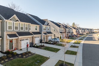 Genito Square in Midlothian, VA - Building Photo - Building Photo