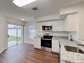 105 Green Cove Ct in Kissimmee, FL - Building Photo - Building Photo