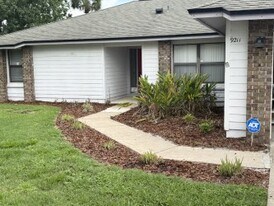 9211 Palm Tree Dr in Windermere, FL - Building Photo